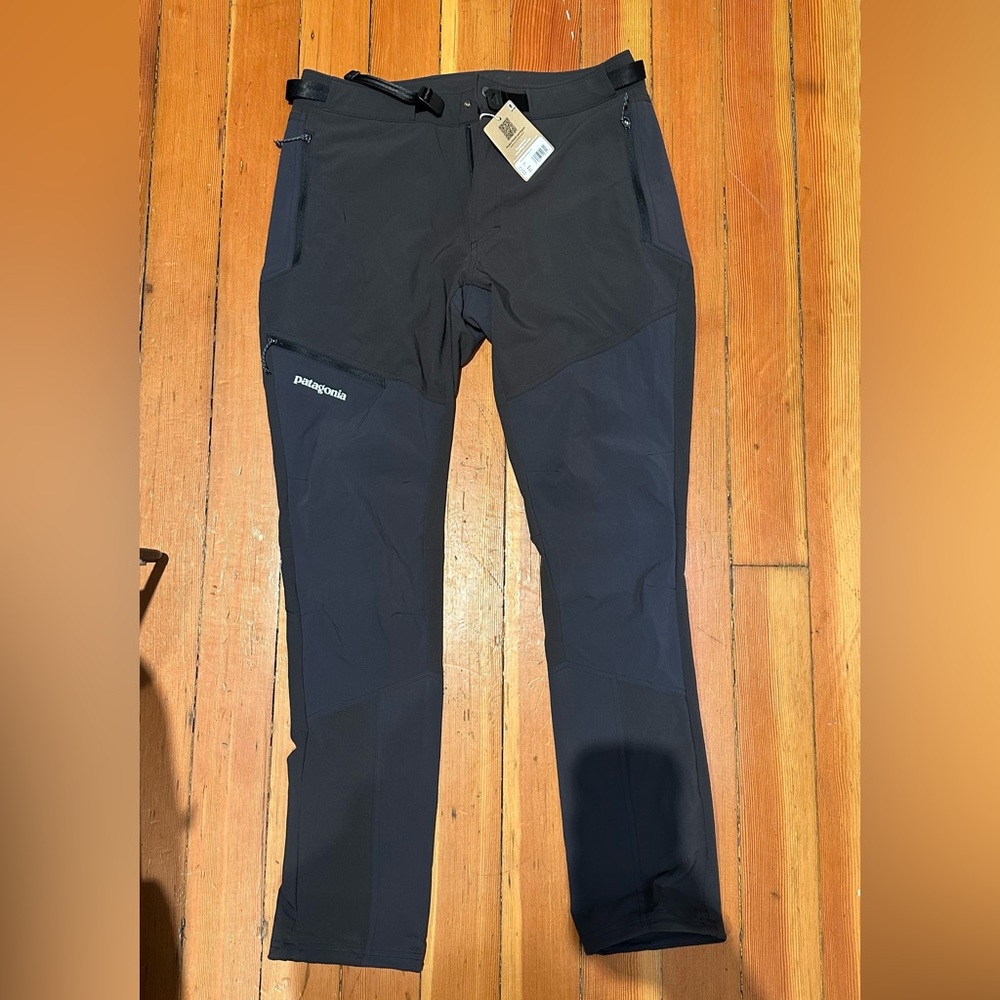 Patagonia Women’s Altvia Alpine Pants - Size 8 NWT